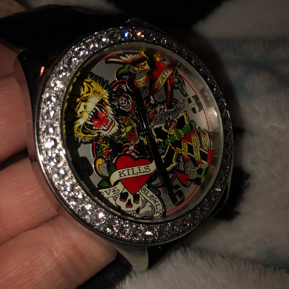 ED Hardy watch - Picture 2 of 7
